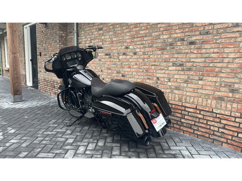 Harley Davidson 103 FLHX Street Glide Black Out Streetglide Special Paint CVO FLHTCU