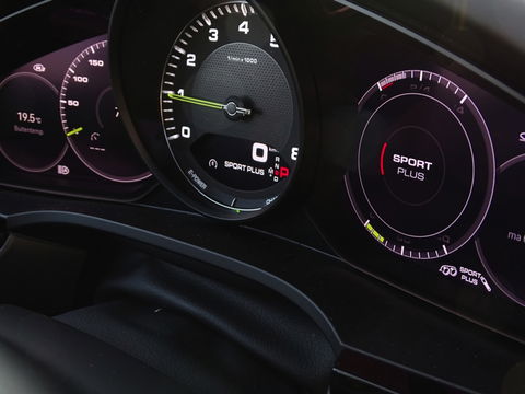 Porsche Cayenne 3.0 E-Hybrid 462PK / Platinum Edit. / 2022 / 360°