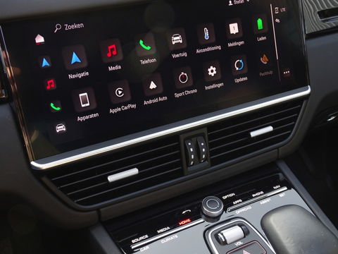 Porsche Cayenne 3.0 E-Hybrid 462PK / Platinum Edit. / 2022 / 360°