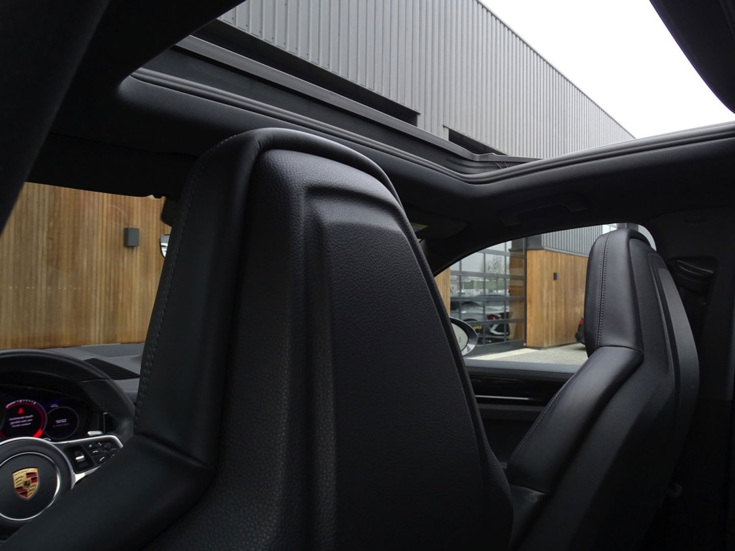 Porsche Cayenne 3.0 E-Hybrid 462PK / Platinum Edit. / 2022 / 360°