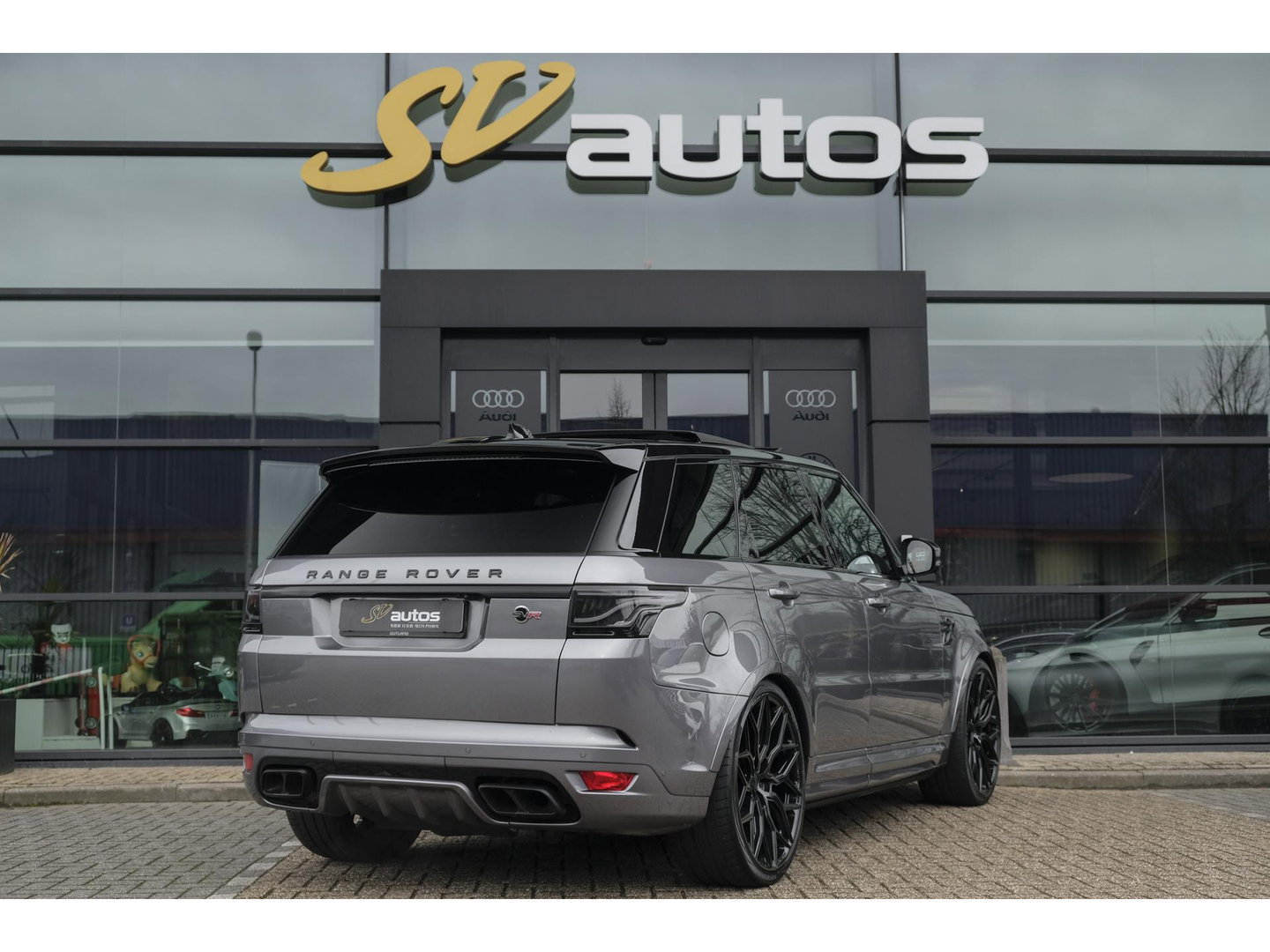 Land Rover Range Rover Sport P575 SVR 575pk Panoramadak *BTW* Carbon pakket Head-up Softclose 24" LMV Vossen
