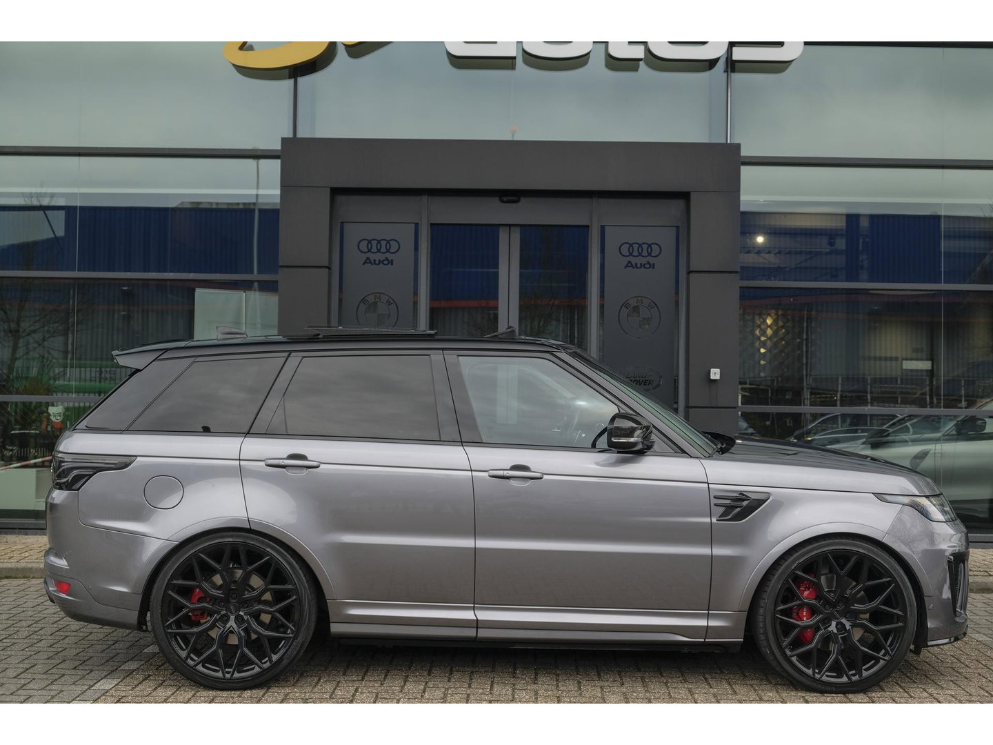 Land Rover Range Rover Sport P575 SVR 575pk Panoramadak *BTW* Carbon pakket Head-up Softclose 24" LMV Vossen