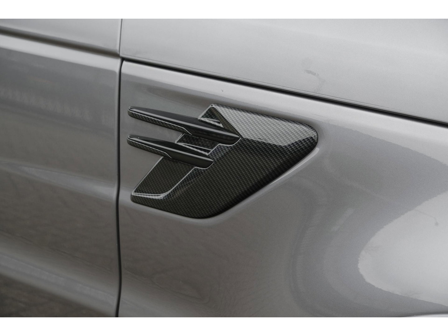 Land Rover Range Rover Sport P575 SVR 575pk Panoramadak *BTW* Carbon pakket Head-up Softclose 24" LMV Vossen