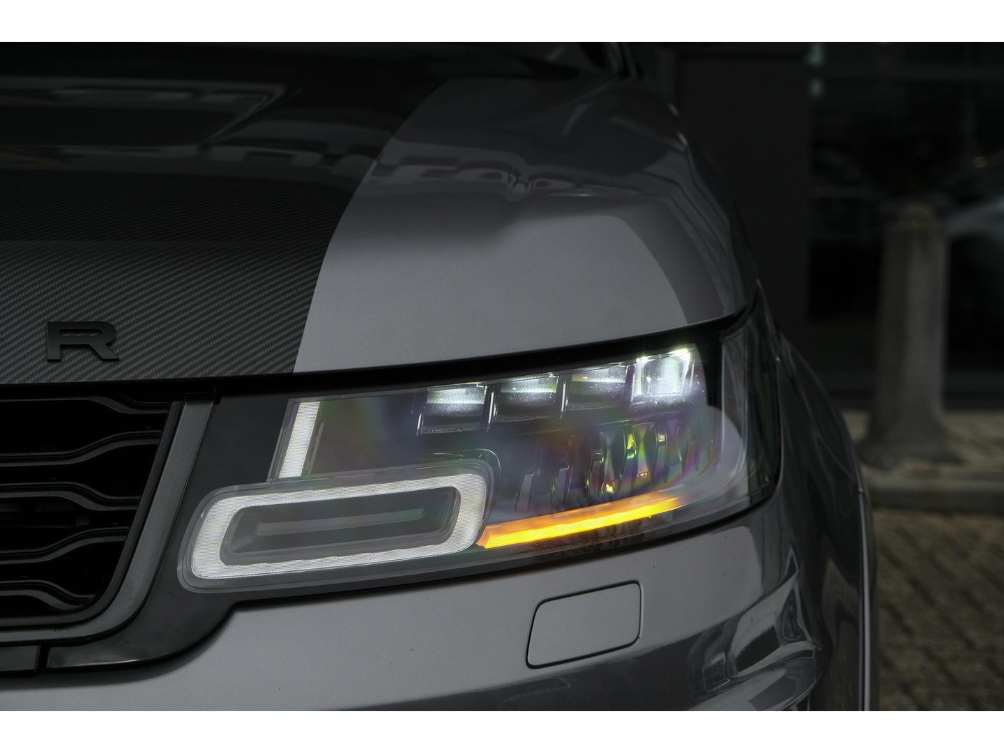 Land Rover Range Rover Sport P575 SVR 575pk Panoramadak *BTW* Carbon pakket Head-up Softclose 24" LMV Vossen