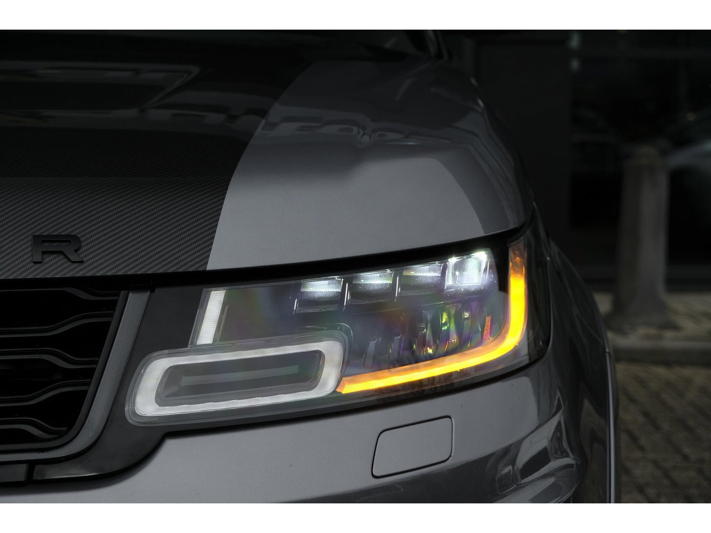 Land Rover Range Rover Sport P575 SVR 575pk Panoramadak *BTW* Carbon pakket Head-up Softclose 24" LMV Vossen