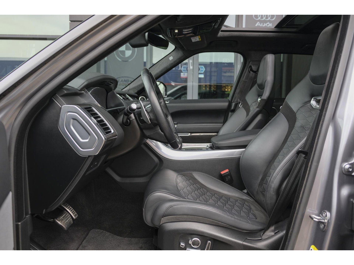 Land Rover Range Rover Sport P575 SVR 575pk Panoramadak *BTW* Carbon pakket Head-up Softclose 24" LMV Vossen
