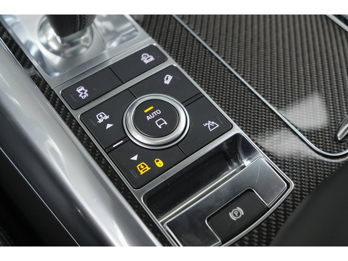 Land Rover Range Rover Sport P575 SVR 575pk Panoramadak *BTW* Head-up Alcantara Schaalstoelen 22" LMV