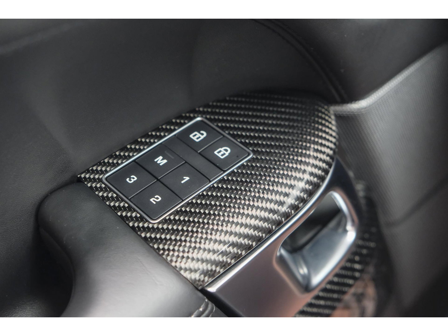 Land Rover Range Rover Sport P575 SVR 575pk Panoramadak *BTW* Head-up Alcantara Schaalstoelen 22" LMV