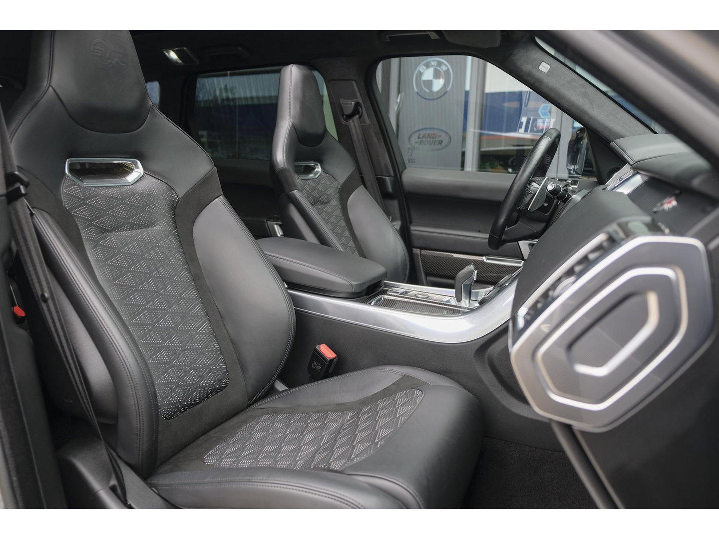 Land Rover Range Rover Sport P575 SVR 575pk Panoramadak *BTW* Head-up Alcantara Schaalstoelen 22" LMV
