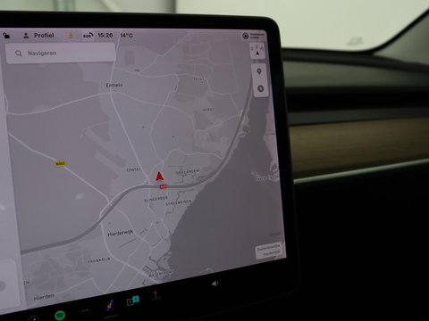 Tesla Model 3 Long Range AWD 75 kWh | Panoramadak | Autopilot | Achterbankverwarming | Leder | Camera | Keyless | Full LED | Navigatie | Stoelverwarming