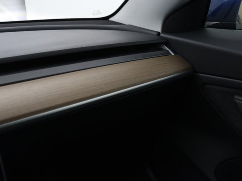 Tesla Model 3 Long Range AWD 75 kWh | Panoramadak | Autopilot | Achterbankverwarming | Leder | Camera | Keyless | Full LED | Navigatie | Stoelverwarming