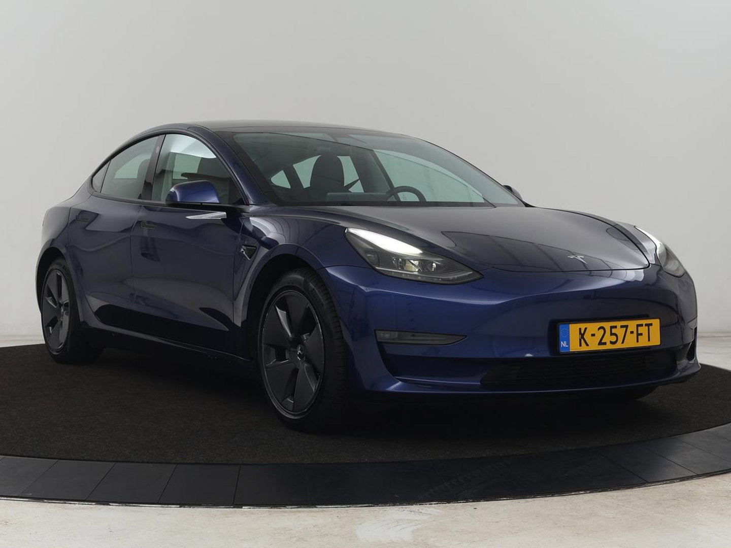 Tesla Model 3 Long Range AWD 75 kWh | Panoramadak | Autopilot | Achterbankverwarming | Leder | Camera | Keyless | Full LED | Navigatie | Stoelverwarming