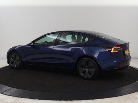 Tesla Model 3 Long Range AWD 75 kWh | Panoramadak | Autopilot | Achterbankverwarming | Leder | Camera | Keyless | Full LED | Navigatie | Stoelverwarming