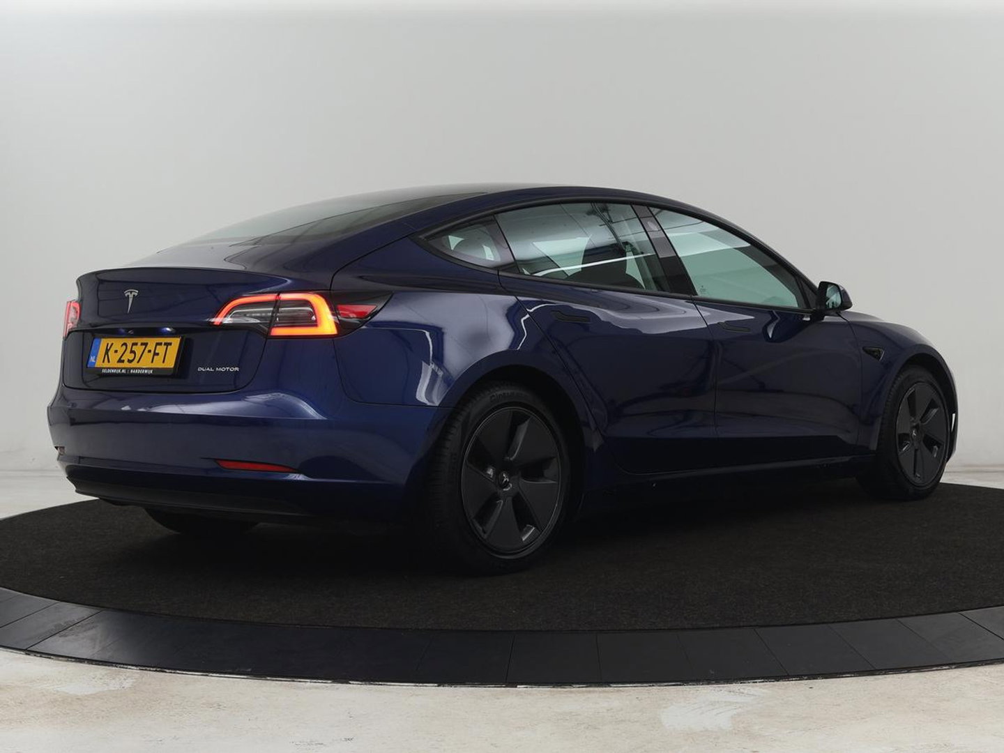 Tesla Model 3 Long Range AWD 75 kWh | Panoramadak | Autopilot | Achterbankverwarming | Leder | Camera | Keyless | Full LED | Navigatie | Stoelverwarming