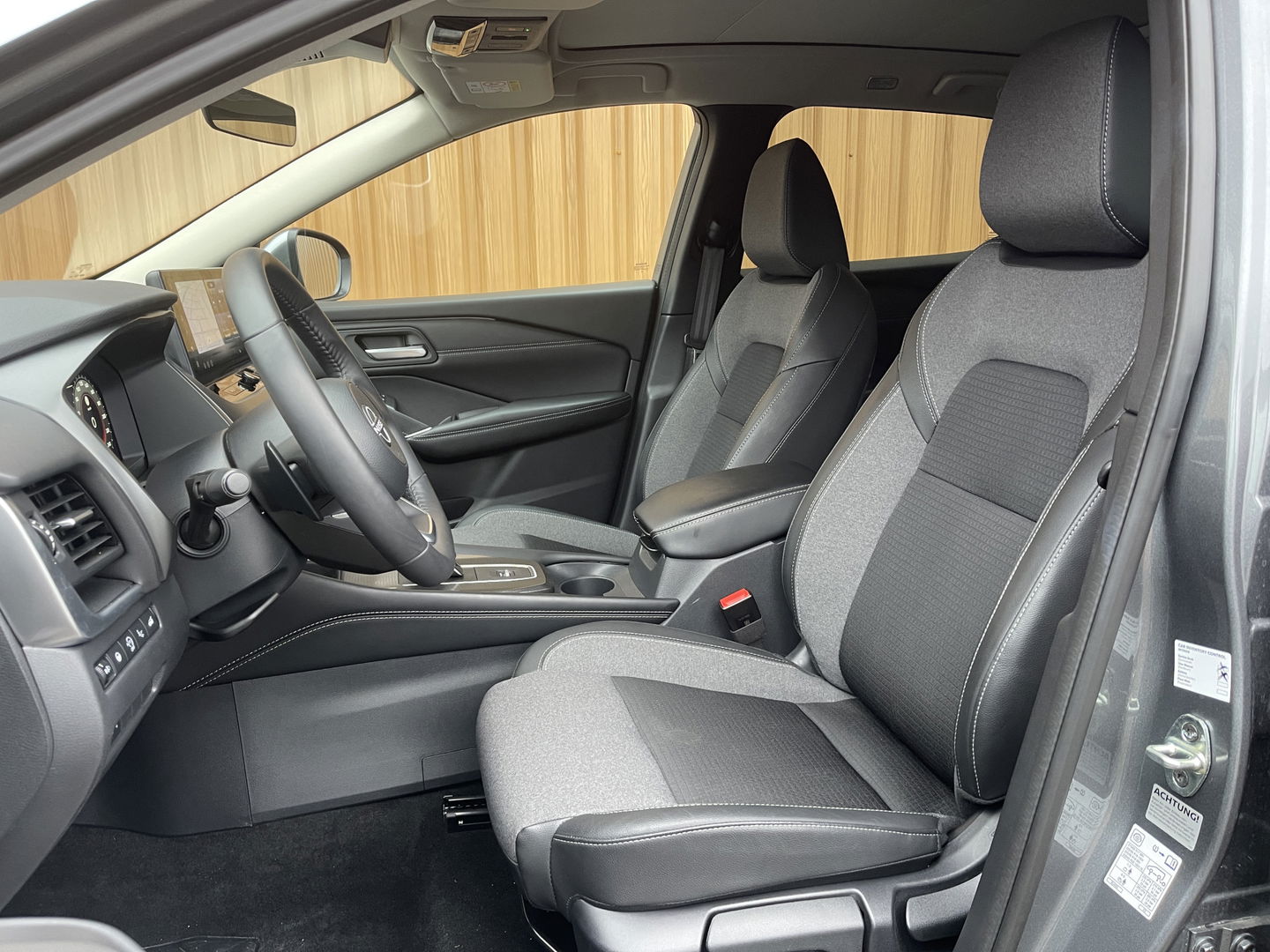 Nissan QASHQAI 1.3 MHEV Xtronic N-Connecta | 3D Camera | Head-Up Display | Apple Carplay | Android Auto | Dodehoeksensor | Adaptieve Cruise Control | Lane Assist | Stuurwielverwarming | DAB+ |