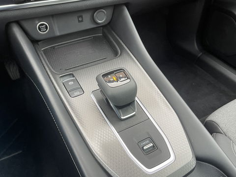 Nissan QASHQAI 1.3 MHEV Xtronic N-Connecta | 3D Camera | Head-Up Display | Apple Carplay | Android Auto | Dodehoeksensor | Adaptieve Cruise Control | Lane Assist | Stuurwielverwarming | DAB+ |