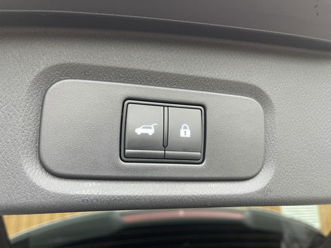 Nissan QASHQAI 1.3 MHEV Xtronic N-Connecta | 3D Camera | Head-Up Display | Apple Carplay | Android Auto | Dodehoeksensor | Adaptieve Cruise Control | Lane Assist | Stuurwielverwarming | DAB+ |