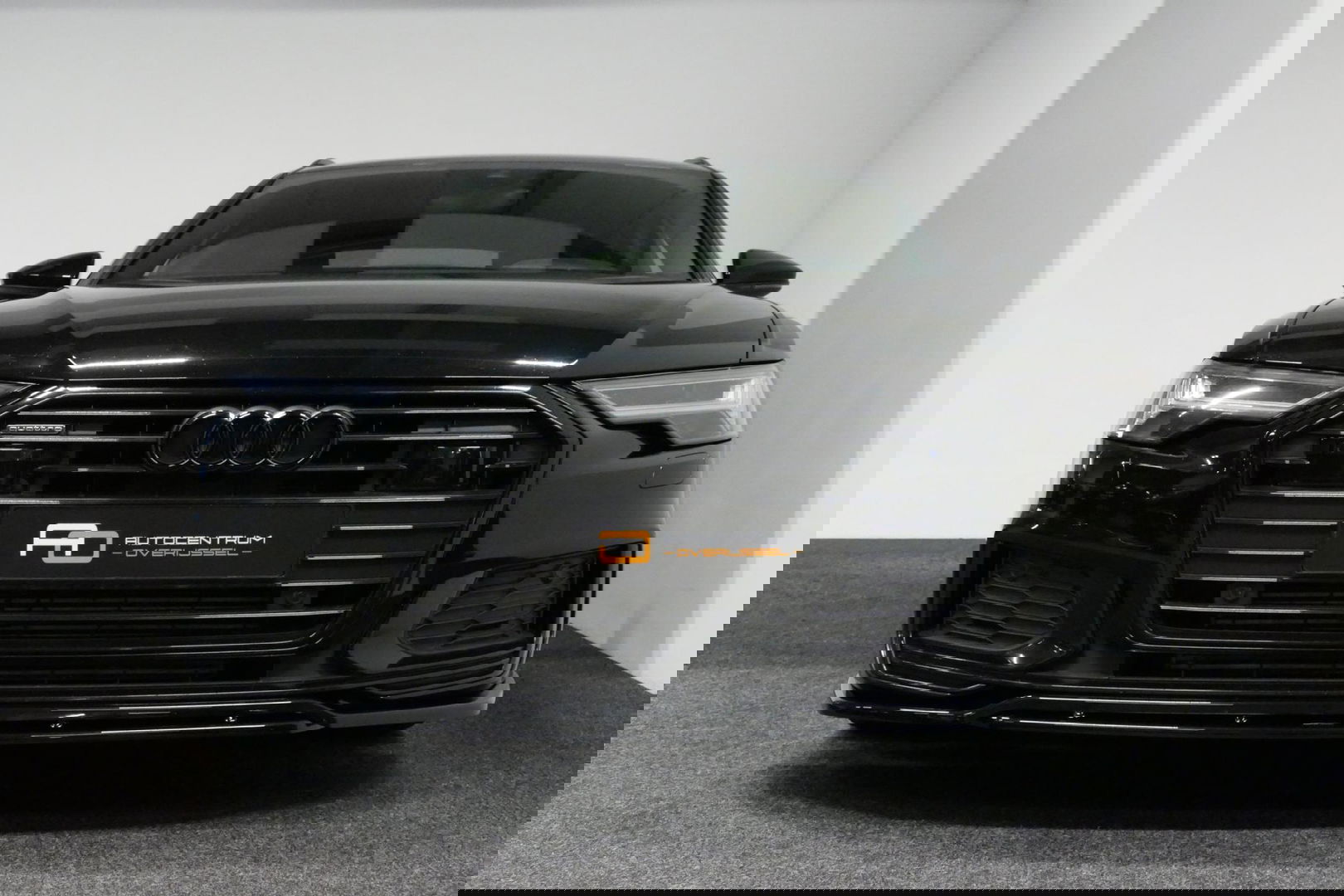 Audi A6 Avant 55 TFSI e quattro Competition / S Line / RS6 look Diffuser / Maxton Design Bodykit V.2 / HD Matrix LED-koplampen / Ambienteverlichting / Stuurwiel- & stoelverwarming / 21'' LMV / Apple Carplay - Android Auto / Trekhaak (zwenkbaar) / Elektr. bedienba