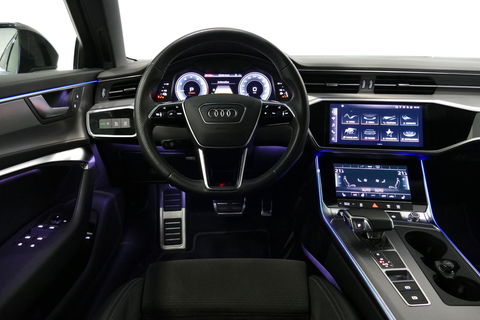 Audi A6 Avant 55 TFSI e quattro Competition / S Line / RS6 look Diffuser / Maxton Design Bodykit V.2 / HD Matrix LED-koplampen / Ambienteverlichting / Stuurwiel- & stoelverwarming / 21'' LMV / Apple Carplay - Android Auto / Trekhaak (zwenkbaar) / Elektr. bedienba