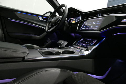 Audi A6 Avant 55 TFSI e quattro Competition / S Line / RS6 look Diffuser / Maxton Design Bodykit V.2 / HD Matrix LED-koplampen / Ambienteverlichting / Stuurwiel- & stoelverwarming / 21'' LMV / Apple Carplay - Android Auto / Trekhaak (zwenkbaar) / Elektr. bedienba