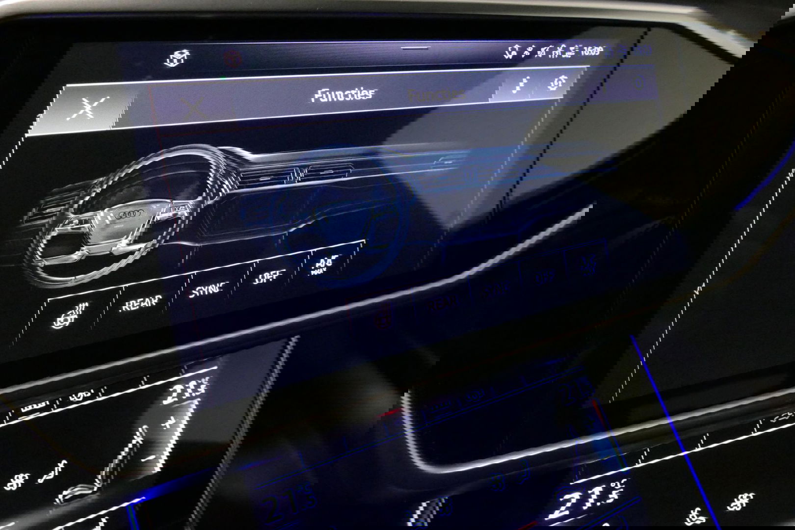 Audi A6 Avant 55 TFSI e quattro Competition / S Line / RS6 look Diffuser / Maxton Design Bodykit V.2 / HD Matrix LED-koplampen / Ambienteverlichting / Stuurwiel- & stoelverwarming / 21'' LMV / Apple Carplay - Android Auto / Trekhaak (zwenkbaar) / Elektr. bedienba