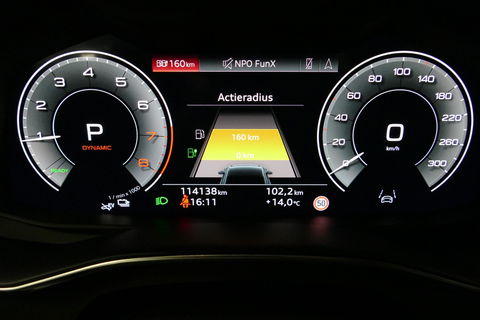 Audi A6 Avant 55 TFSI e quattro Competition / S Line / RS6 look Diffuser / Maxton Design Bodykit V.2 / HD Matrix LED-koplampen / Ambienteverlichting / Stuurwiel- & stoelverwarming / 21'' LMV / Apple Carplay - Android Auto / Trekhaak (zwenkbaar) / Elektr. bedienba