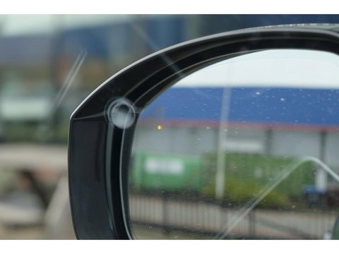 Land Rover Range Rover Sport P575 SVR 575pk Panoramadak *BTW* Head-up Alcantara Schaalstoelen 22" LMV