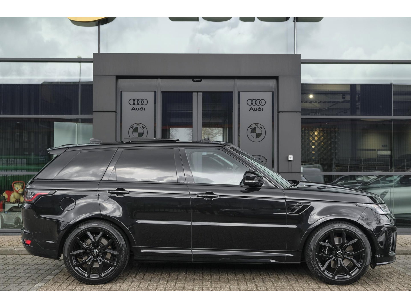 Land Rover Range Rover Sport P575 SVR 575pk Panoramadak *BTW* Head-up Alcantara Schaalstoelen 22" LMV