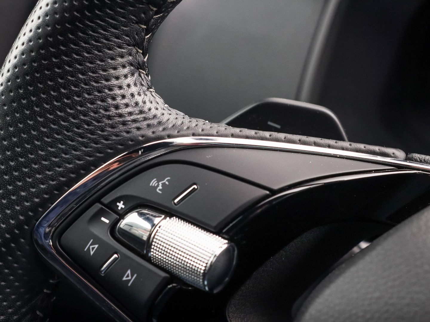 Škoda Karoq 1.5 TSI ACT Sportline Business 150PK | 40.094 km!