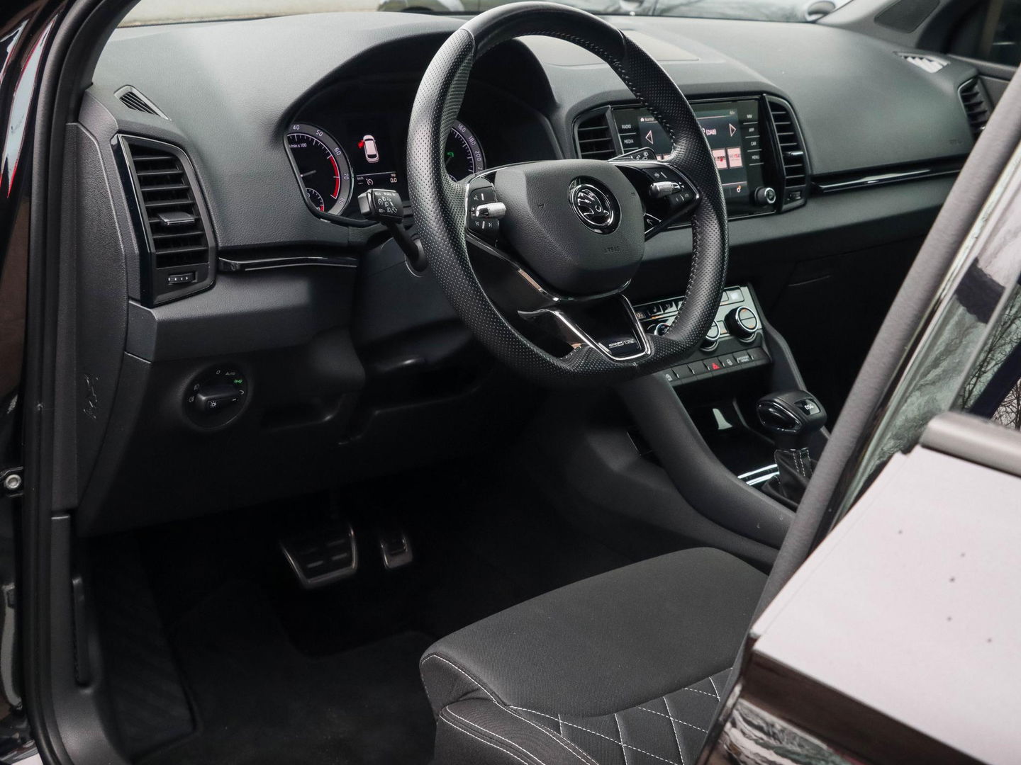 Škoda Karoq 1.5 TSI ACT Sportline Business 150PK | 40.094 km!