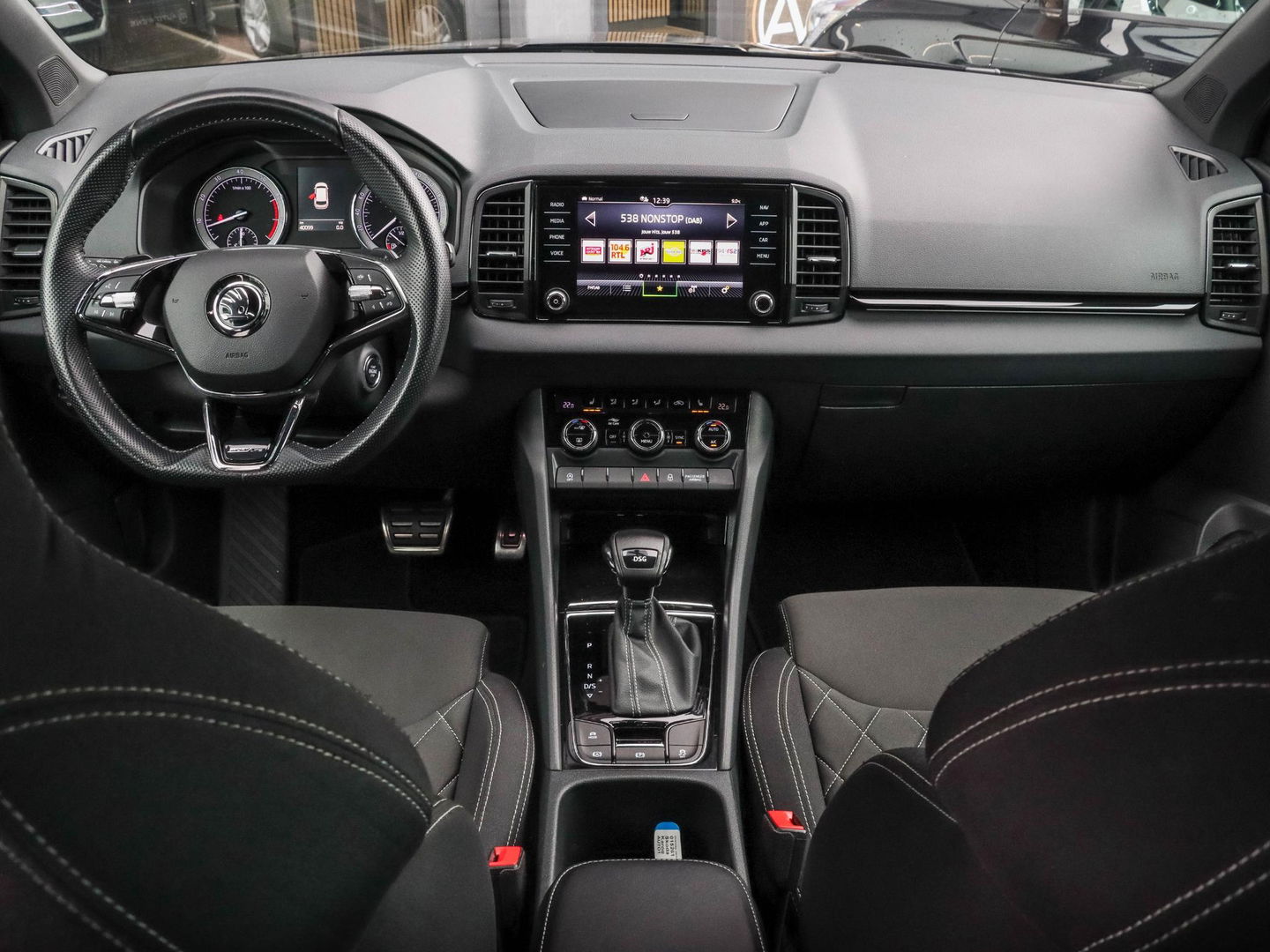 Škoda Karoq 1.5 TSI ACT Sportline Business 150PK | 40.094 km!