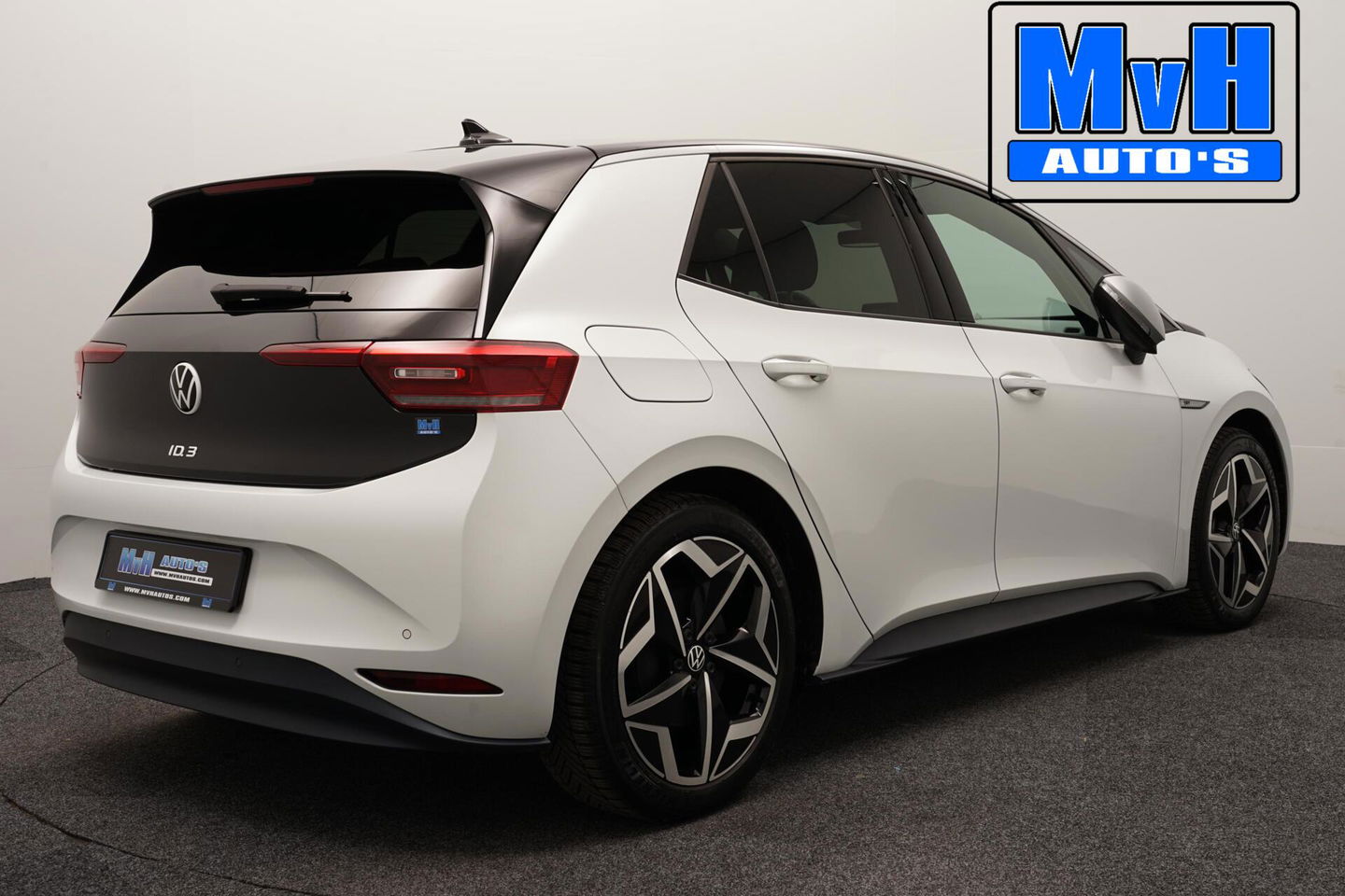 Volkswagen ID.3 First Plus 58 kWh 204PK|SOH.91%|TREKH|LUXE!