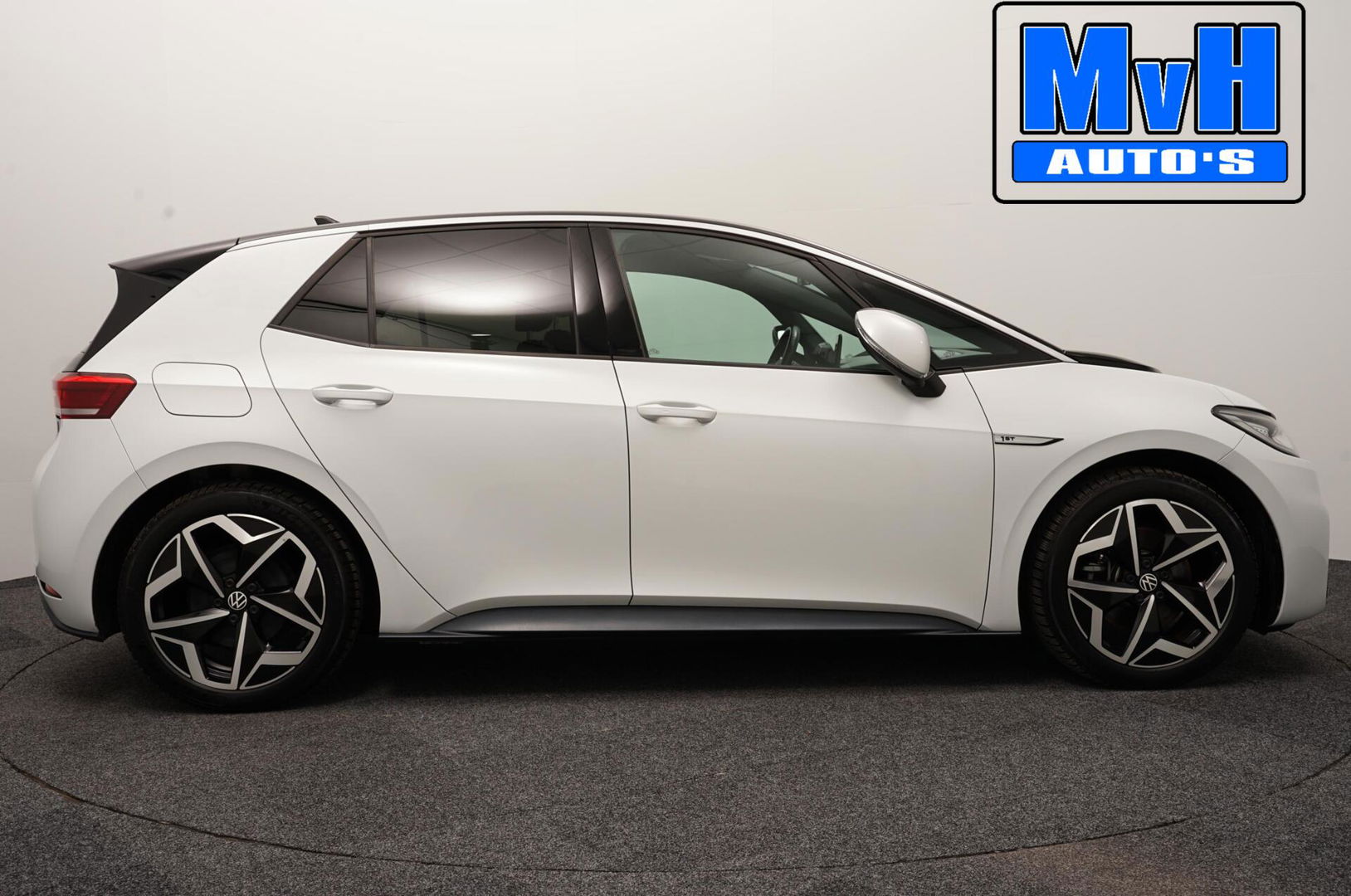 Volkswagen ID.3 First Plus 58 kWh 204PK|SOH.91%|TREKH|LUXE!