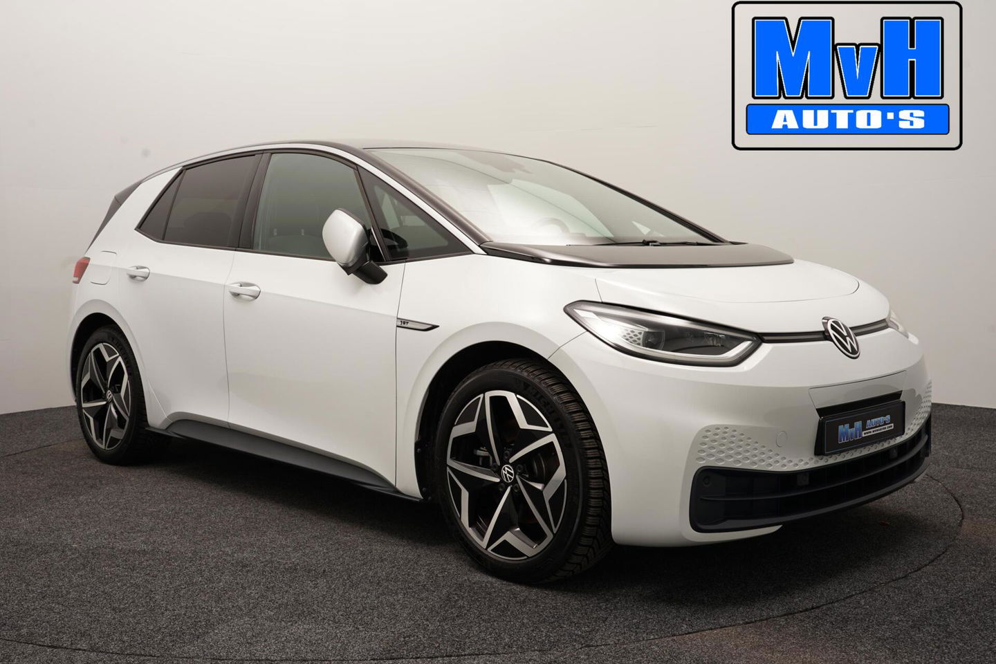 Volkswagen ID.3 First Plus 58 kWh 204PK|SOH.91%|TREKH|LUXE!