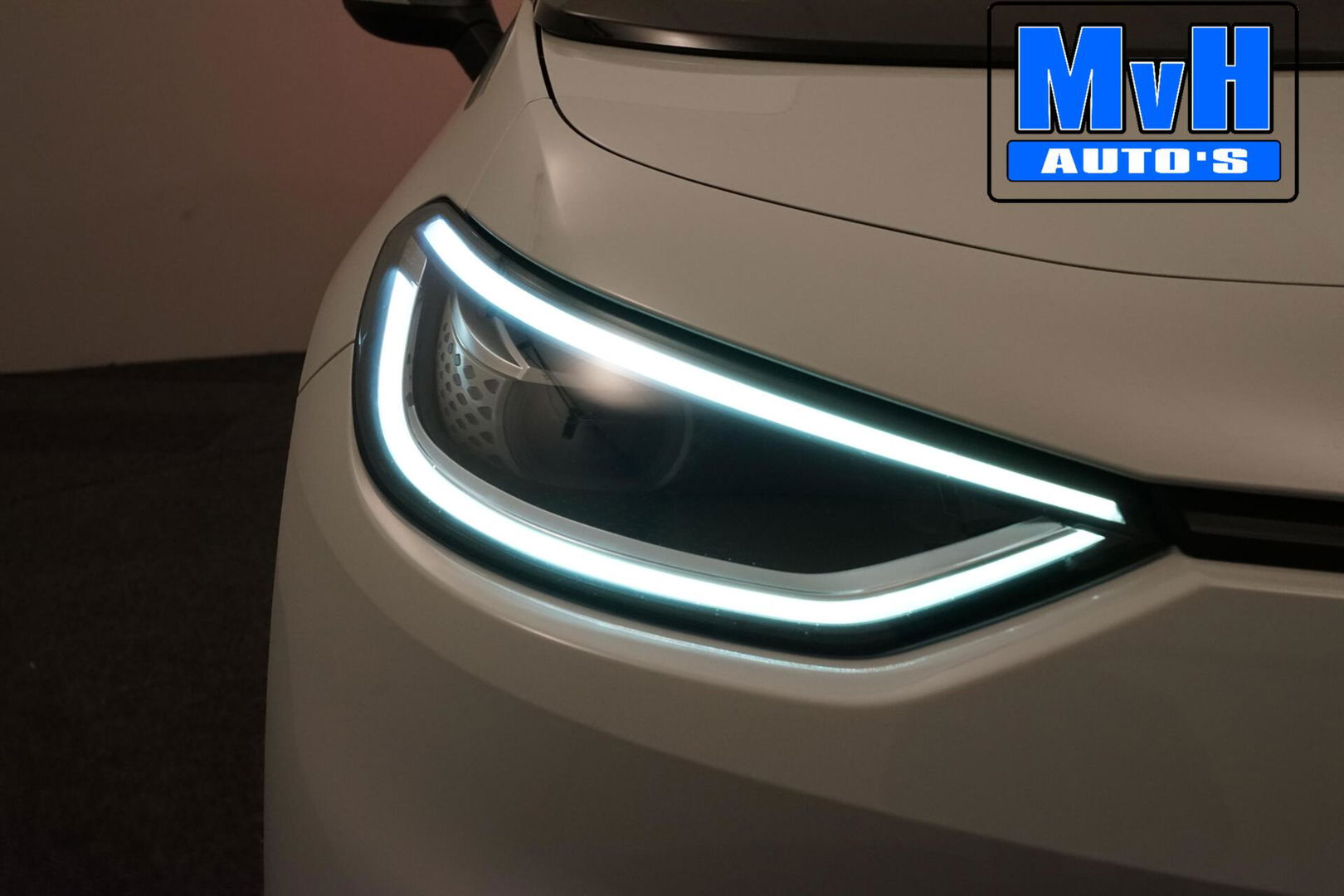 Volkswagen ID.3 First Plus 58 kWh 204PK|SOH.91%|TREKH|LUXE!