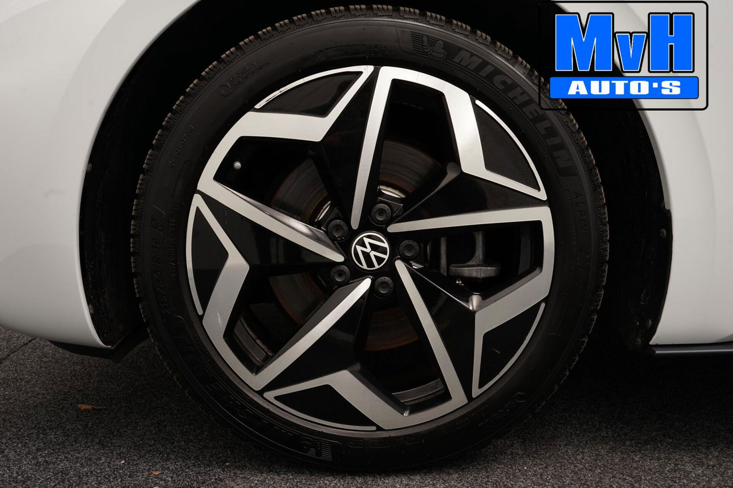 Volkswagen ID.3 First Plus 58 kWh 204PK|SOH.91%|TREKH|LUXE!