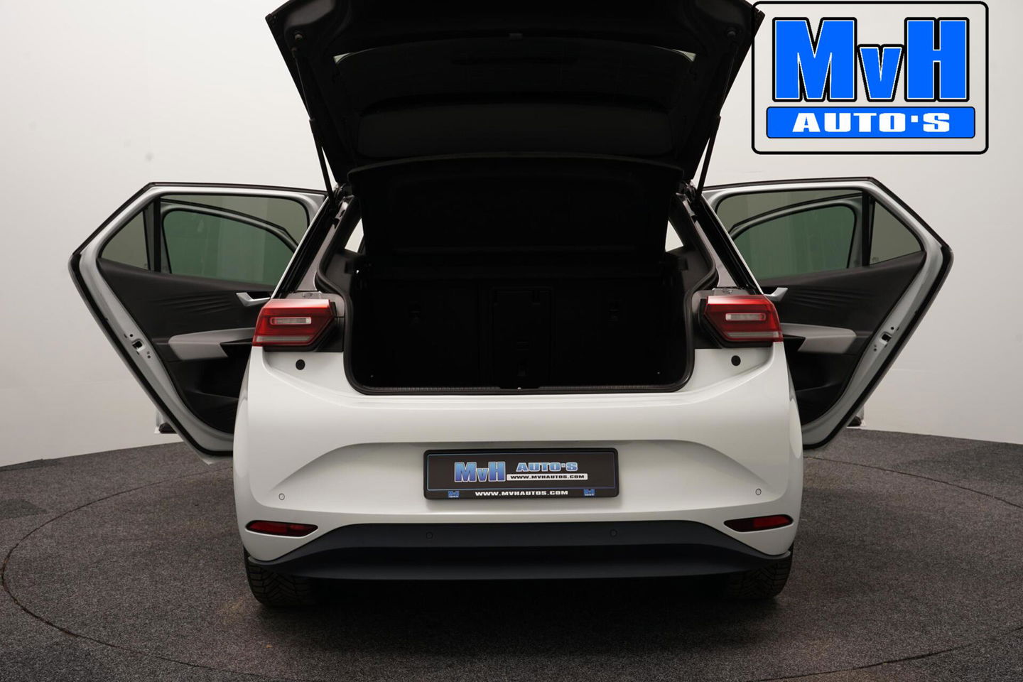 Volkswagen ID.3 First Plus 58 kWh 204PK|SOH.91%|TREKH|LUXE!