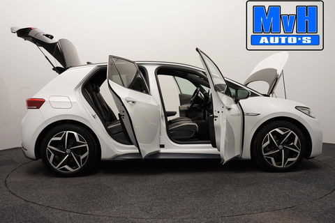 Volkswagen ID.3 First Plus 58 kWh 204PK|SOH.91%|TREKH|LUXE!