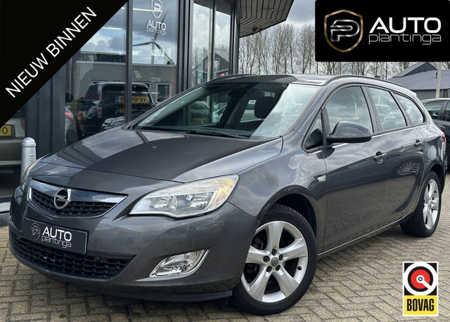 Opel Astra - Sports Tourer 1.4 Turbo Edition 120PK | Afneembare Trekhaak | Navigatie | Cruise Control | Parkeersensoren | 2 Sleutels |