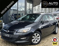 Opel Astra - 1.4 Turbo Blitz 120PK | Trekhaak | Airco | Parkeersensoren | Cruise Control | Comfort Stoelen |