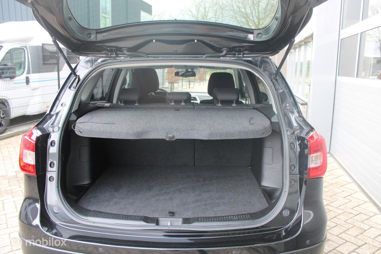 Suzuki S-Cross