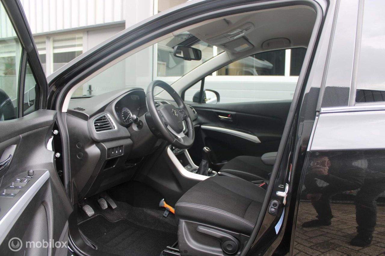Suzuki S-Cross