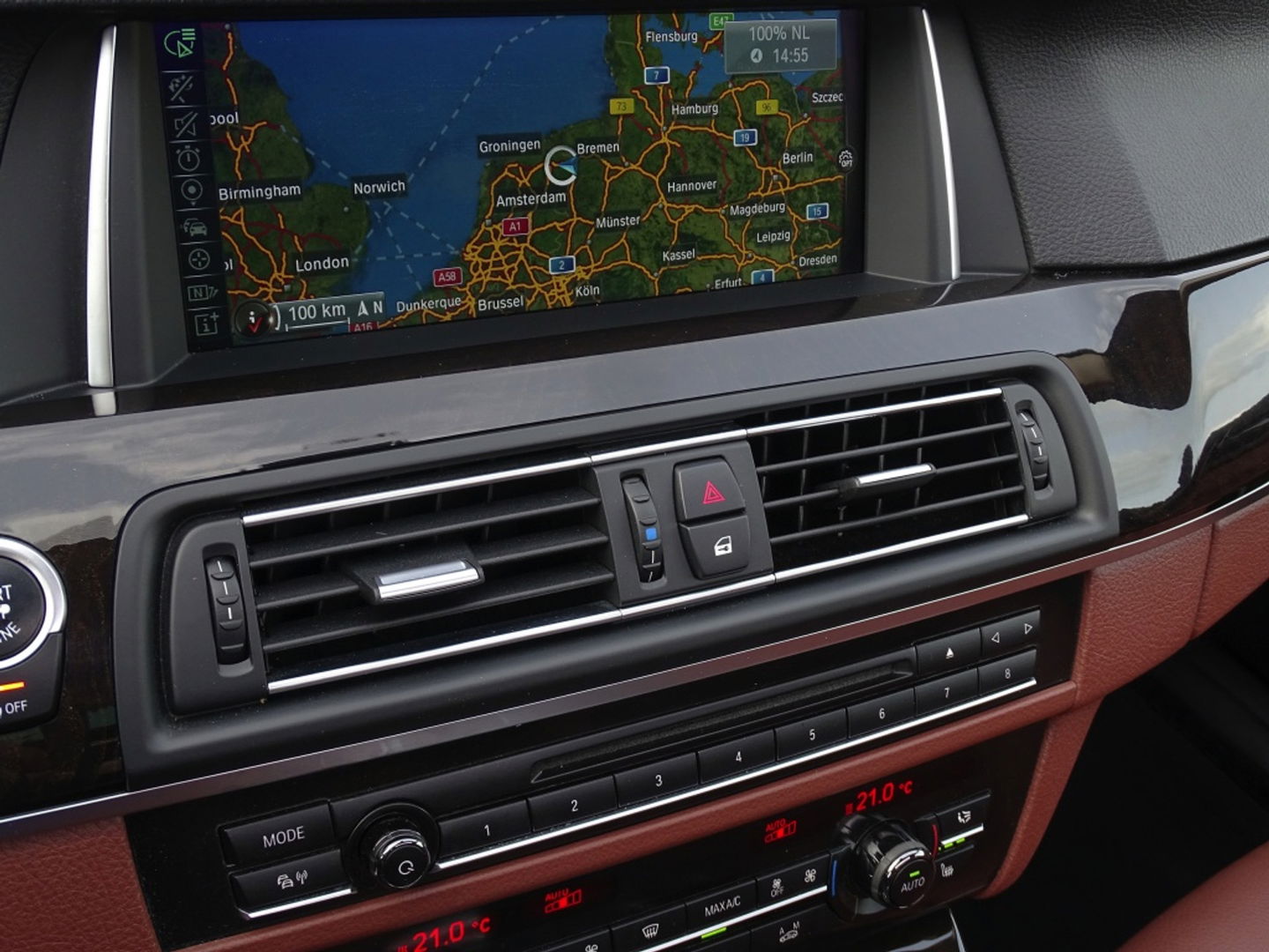 BMW 5 Serie Touring 530xd 259PK / High Executive / LED / LCI