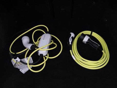 SEAT Leon 1.4 TSI eHybrid PHEV FR | Stoelverwarming | Adaptive cruise | Navigatie | Sfeerverlichting | Stuurverwarming | Full LED | Sportstoelen | Side Assist | Parkeerhulp | Plug In