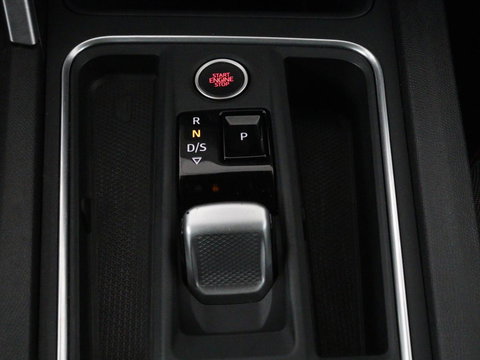 SEAT Leon 1.4 TSI eHybrid PHEV FR | Stoelverwarming | Adaptive cruise | Navigatie | Sfeerverlichting | Stuurverwarming | Full LED | Sportstoelen | Side Assist | Parkeerhulp | Plug In