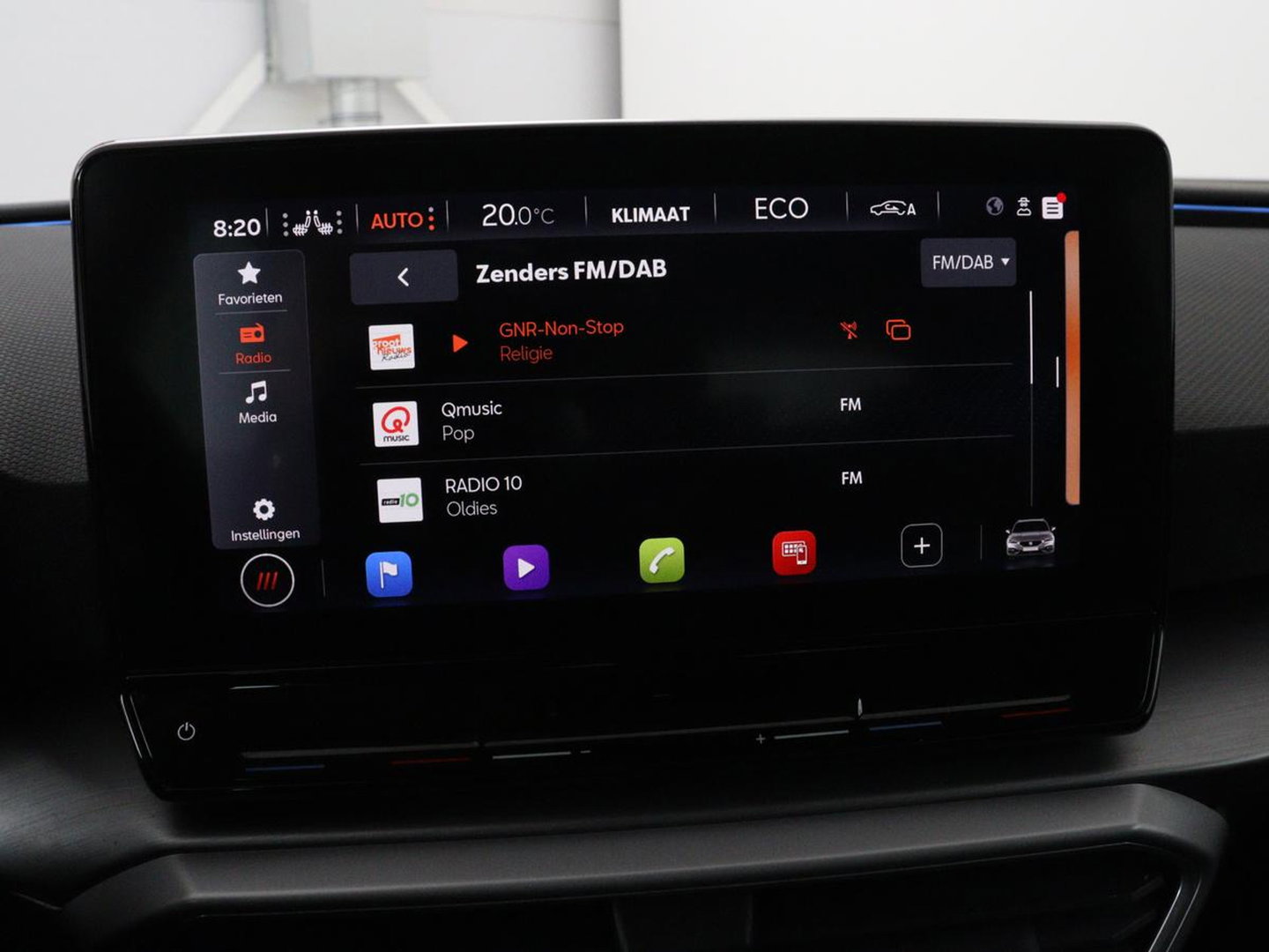 SEAT Leon 1.4 TSI eHybrid PHEV FR | Stoelverwarming | Adaptive cruise | Navigatie | Sfeerverlichting | Stuurverwarming | Full LED | Sportstoelen | Side Assist | Parkeerhulp | Plug In