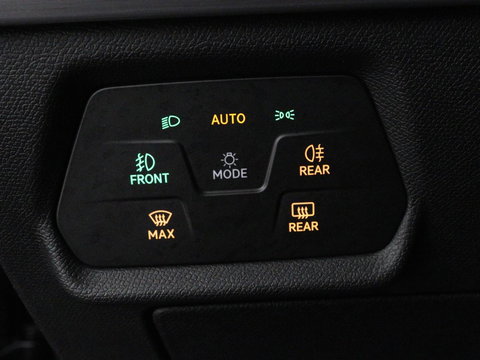 SEAT Leon 1.4 TSI eHybrid PHEV FR | Stoelverwarming | Adaptive cruise | Navigatie | Sfeerverlichting | Stuurverwarming | Full LED | Sportstoelen | Side Assist | Parkeerhulp | Plug In