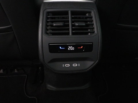 SEAT Leon 1.4 TSI eHybrid PHEV FR | Stoelverwarming | Adaptive cruise | Navigatie | Sfeerverlichting | Stuurverwarming | Full LED | Sportstoelen | Side Assist | Parkeerhulp | Plug In