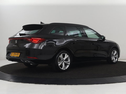 SEAT Leon 1.4 TSI eHybrid PHEV FR | Stoelverwarming | Adaptive cruise | Navigatie | Sfeerverlichting | Stuurverwarming | Full LED | Sportstoelen | Side Assist | Parkeerhulp | Plug In