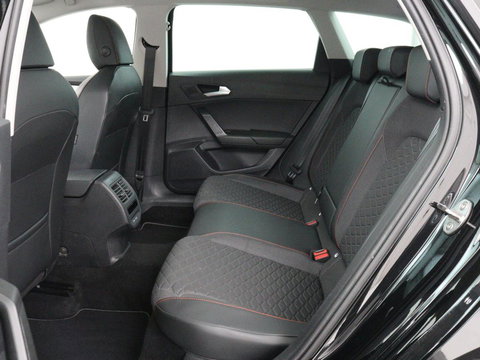 SEAT Leon 1.4 TSI eHybrid PHEV FR | Stoelverwarming | Adaptive cruise | Navigatie | Sfeerverlichting | Stuurverwarming | Full LED | Sportstoelen | Side Assist | Parkeerhulp | Plug In